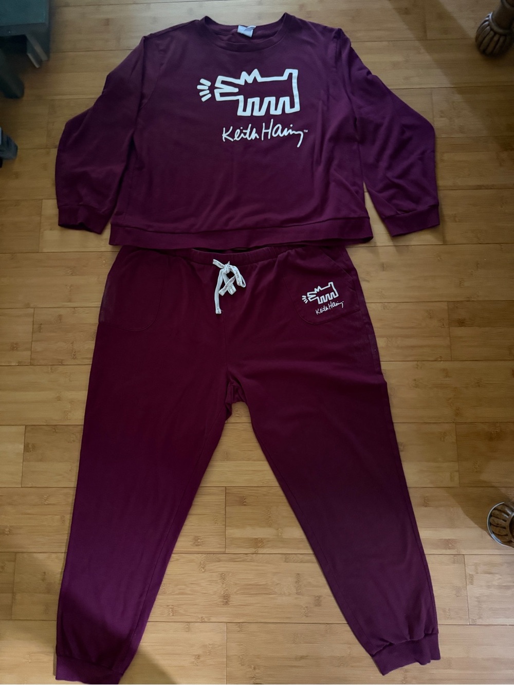 Keith Haring Unisex XXL Lounge Set Burgundy Long Sleeve Crew Jogger Dog Logo